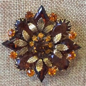 🍂 Impeccable Vintage Faux Smoky Topaz and Citrine Gold Flower Brooch